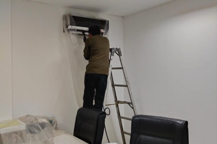 Jasa Service AC Petojo Utara Jakarta Pusat murah dan bergaransi